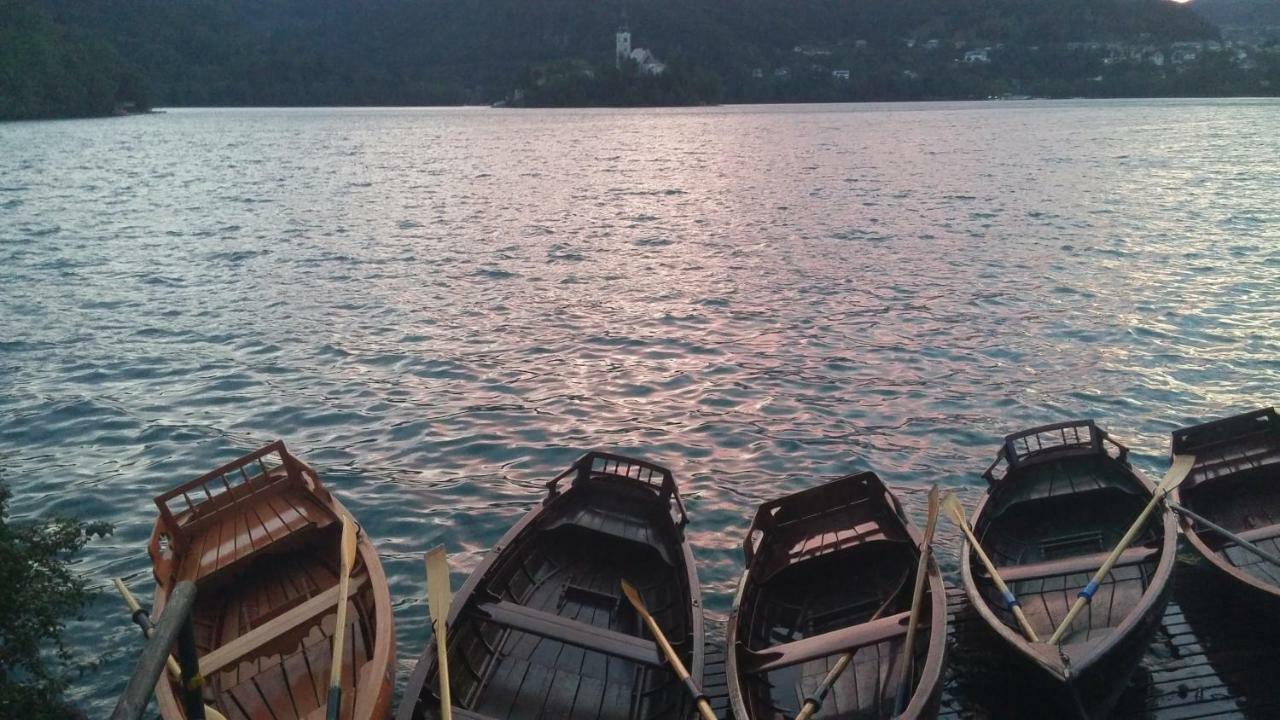 Pletna Lake View Apartment Bled Eksteriør billede